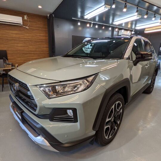 TOYOTA RAV4