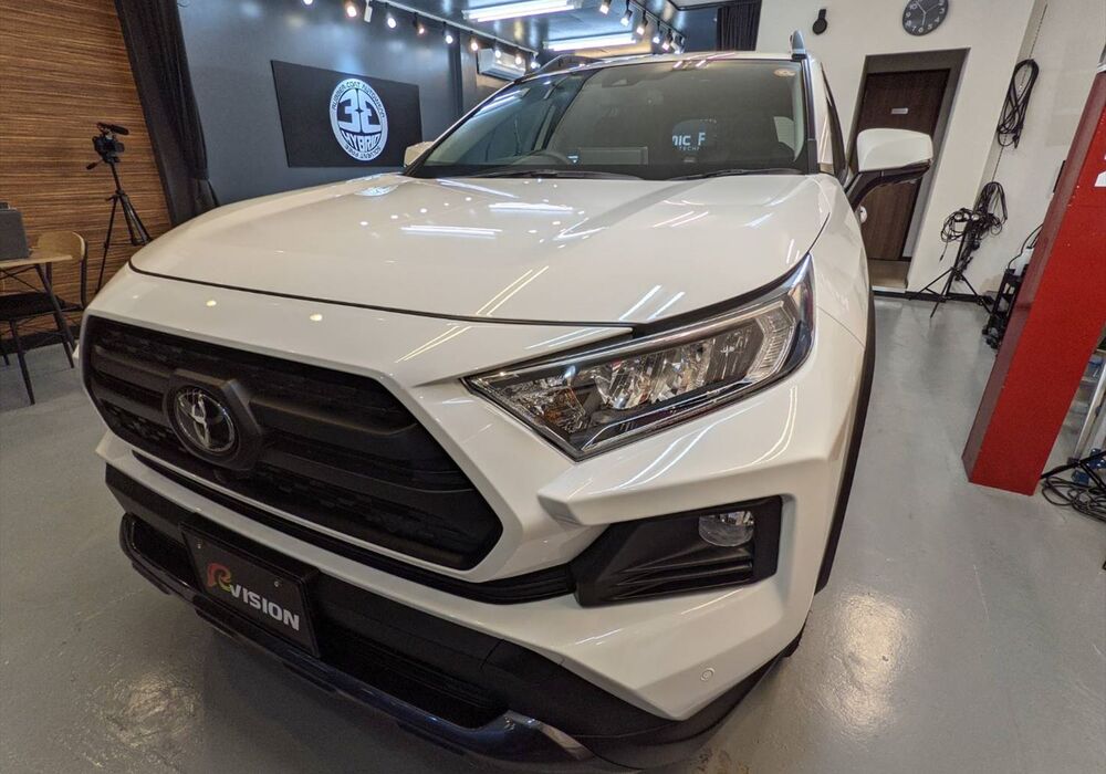 TOYOTA RAV4 adventure