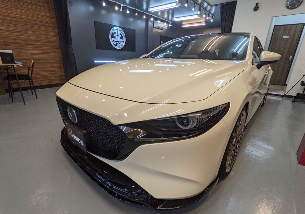 MAZDA3 FASTBACK