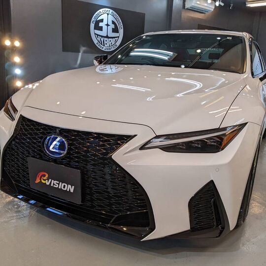 LEXUS IS