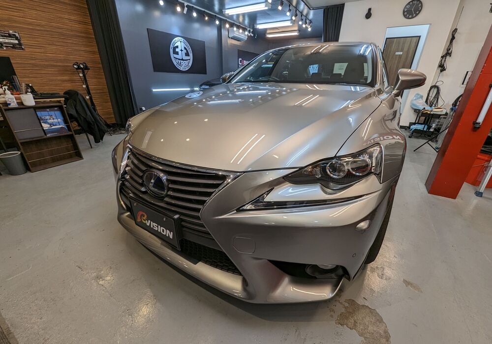 LEXUS IS
