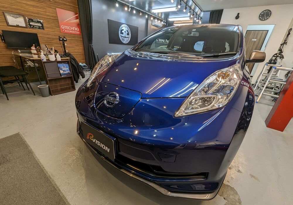 NISSAN LEAF