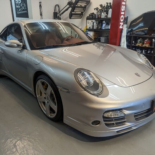 PORSCHE 911