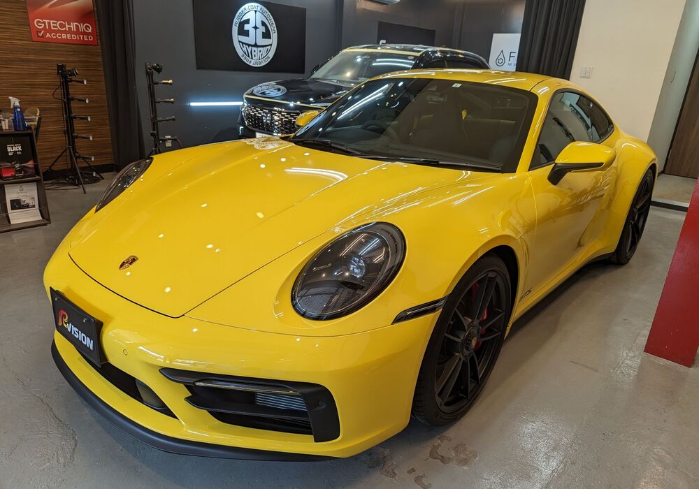 PORSCHE 911