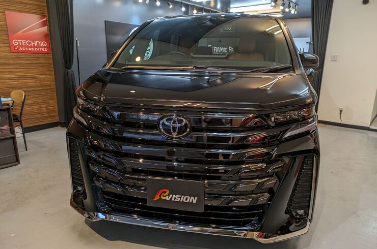 TOYOTA ヴェルファイア