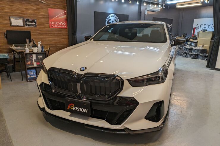 BMW G60