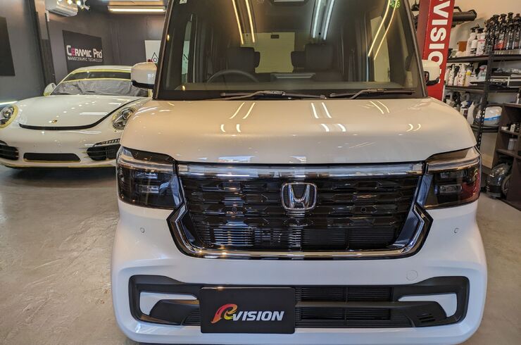 HONDA N-BOX CUSTOM